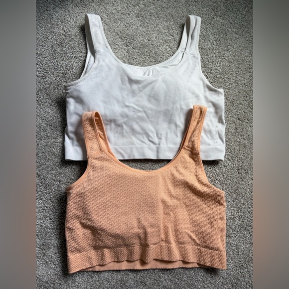 Women's Ribbed Padded Bralettes - Picture 2 of 3